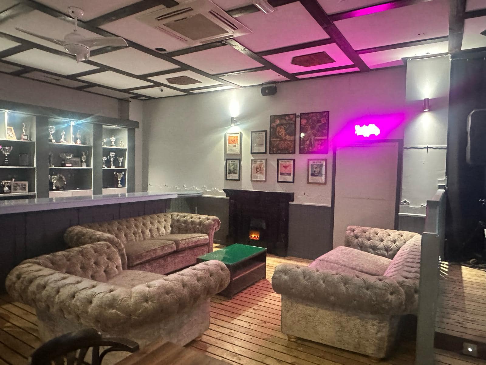 The Clover Bar — British, Drinks in Alhama de Murcia