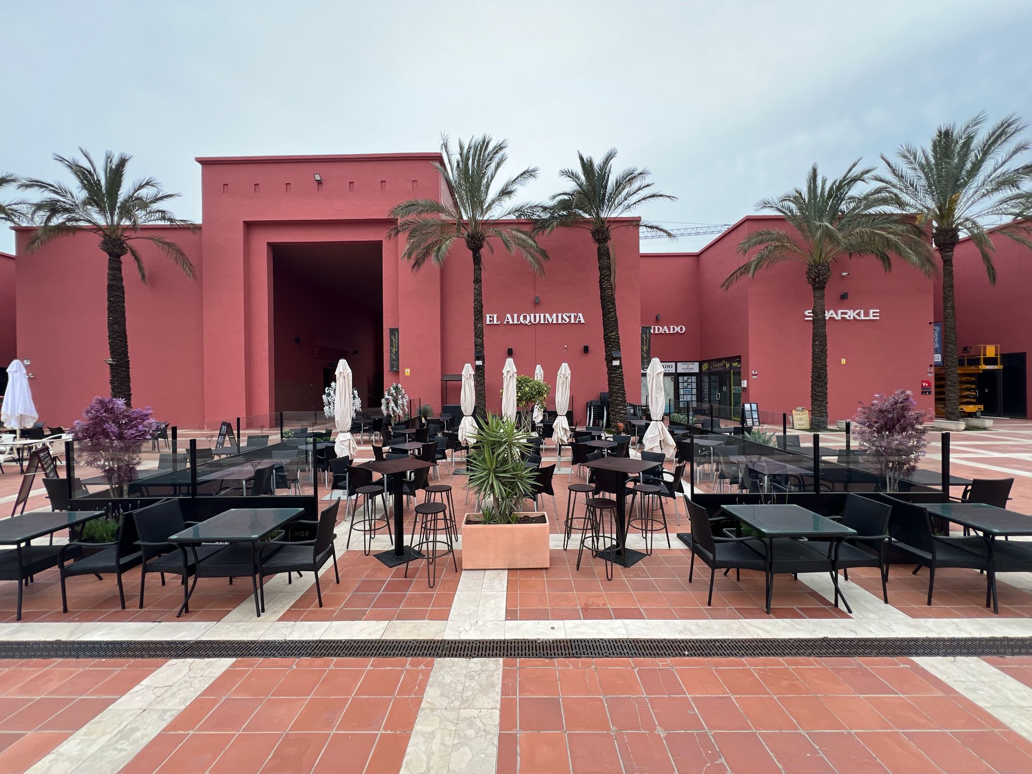 El Alquimista Cocktail Lounge — Drinks, Grill in Alhama de Murcia